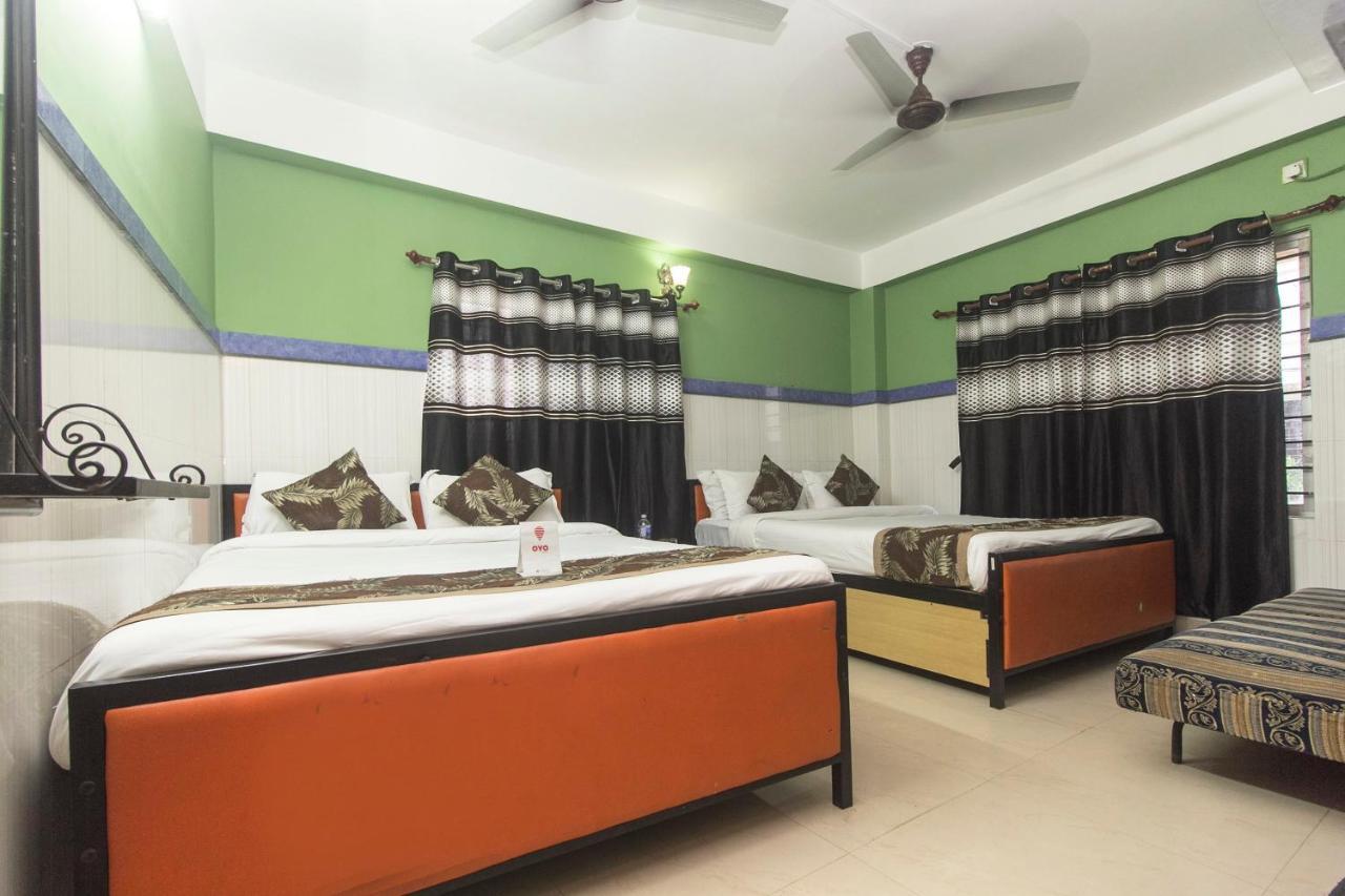 Oyo 16064 Tirupati Lodge Силигури Экстерьер фото